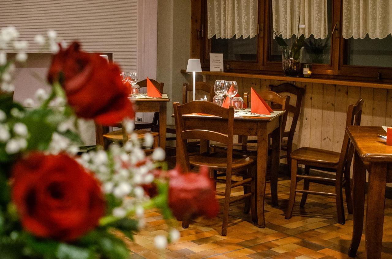 Al Fogolar Rooms & Osteria With Saunaland Tolmezzo Bagian luar foto
